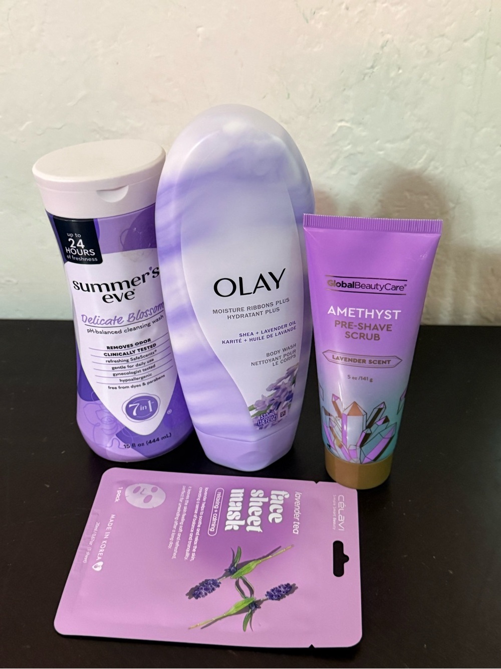 OLAY Moisture Ribbons Plus Body Wash in Lavender Purple